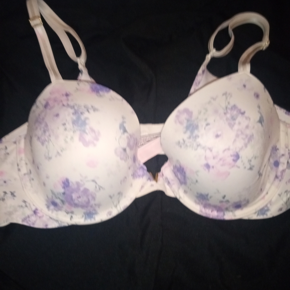 Victoria Secret lined Demi bra